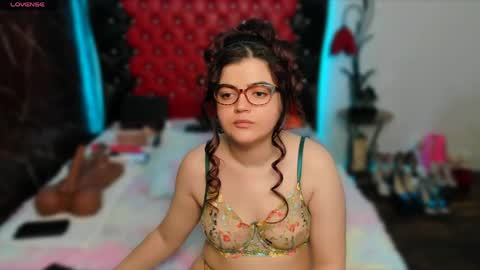 Snapshot of slutty_milf_bitch chatting on 03-30-26, 04:02 Ana online show from 03-30-26, 04:02