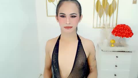 Snapshot of slutty_vanna chatting on 02-22-25, 09:45 mia online show from 02-22-25, 09:45