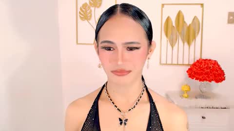 Snapshot of slutty_vanna chatting on 03-05-25, 05:50 mia online show from 03-05-25, 05:50