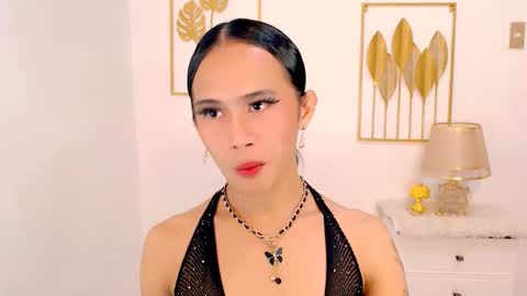 Snapshot of slutty_vanna chatting on 03-10-25, 01:23 mia online show from 03-10-25, 01:23