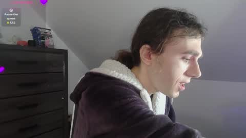 Natsu online show from 12-19-25, 06:15