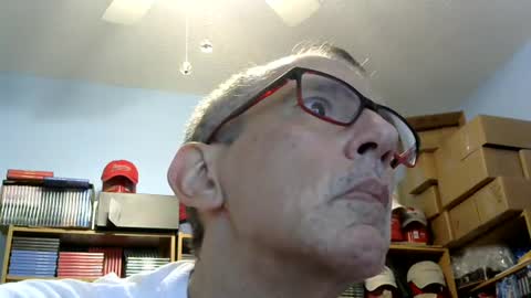 Snapshot of sluttyslave81 chatting on 06-13-26, 02:37 sluttyslave81 online show from 06-13-26, 02:37