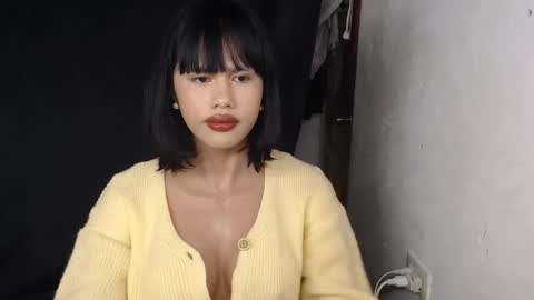 Snapshot of sluttysweet_jennifer chatting on 12-15-25, 06:39 Jennifer online show from 12-15-25, 06:39