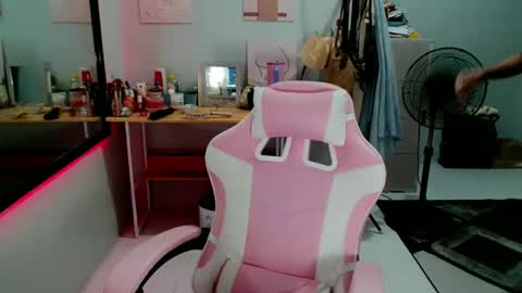Dont forget to follow me give me thumbs upIm  a New  kataluna online show from 04-29-26, 01:59