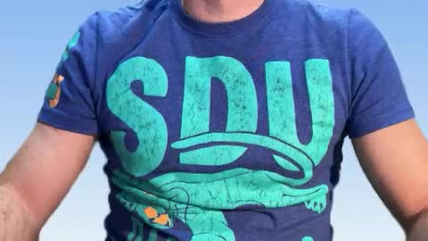 Snapshot of slvbcn75 chatting on 02-15-26, 09:33 slvbcn75 online show from 02-15-26, 09:33