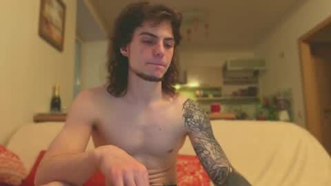 Gus online show from 04-09-26, 01:49