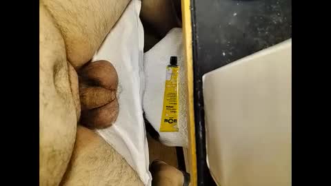 Snapshot of small_1986 chatting on 12-20-24, 05:14 transmisin gratuita bajo demanda free broadcast on demand online show from 12-20-24, 05:14