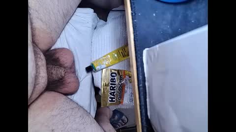 Snapshot of small_1986 chatting on 01-09-25, 12:41 transmisin gratuita bajo demanda free broadcast on demand online show from 01-09-25, 12:41