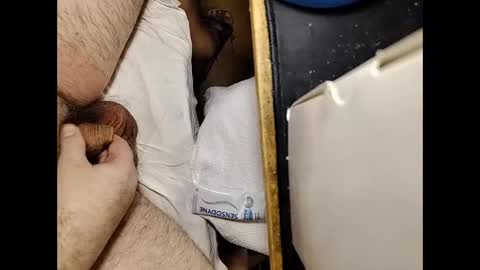 Snapshot of small_1986 chatting on 11-20-25, 06:02 transmisin gratuita bajo demanda free broadcast on demand online show from 11-20-25, 06:02