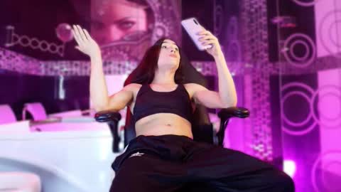 Small Hot19 online show from 04-09-26, 10:31