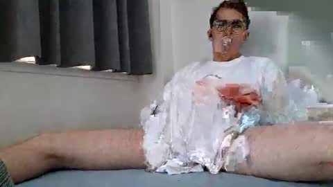 Snapshot of smalldickbigdreams23 chatting on 12-15-24, 12:28 smalldickbigdreams23 online show from 12-15-24, 12:28