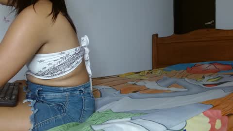 smallflorecita online show from 01-29-25, 06:50