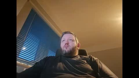 smallone19832 online show from 02-11-25, 07:23