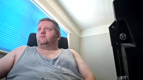 Snapshot of smallone19832 chatting on 07-11-26, 10:29 smallone19832 online show from 07-11-26, 10:29