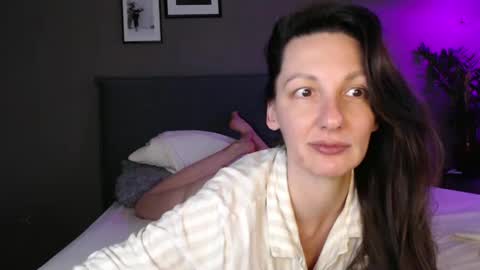 Snapshot of smalltittsbigsoul chatting on 03-03-25, 05:31 Anna no bbbbybybbabebyy just Anna. And dont call me mom please. online show from 03-03-25, 05:31