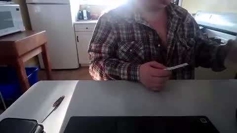 Snapshot of smalltowntrouble chatting on 02-15-26, 01:41 smalltowntrouble online show from 02-15-26, 01:41