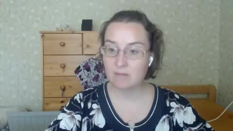 smart_rose online show from 09-13-25, 10:48