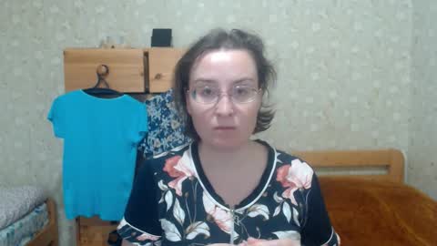 smart_rose online show from 10-26-25, 10:54
