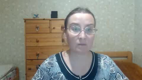 smart_rose online show from 12-18-25, 05:19