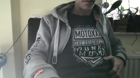 Snapshot of smart_sex69 chatting on 02-22-25, 10:40 smart_sex69 online show from 02-22-25, 10:40