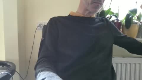 Snapshot of smart_sex69 chatting on 10-20-25, 09:54 smart_sex69 online show from 10-20-25, 09:54