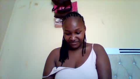 Snapshot of smartqueen1 chatting on 02-05-25, 10:30 Katerina online show from 02-05-25, 10:30