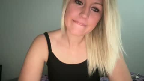 Snapshot of smexxii93 chatting on 12-27-24, 08:50 smexxii93 online show from 12-27-24, 08:50