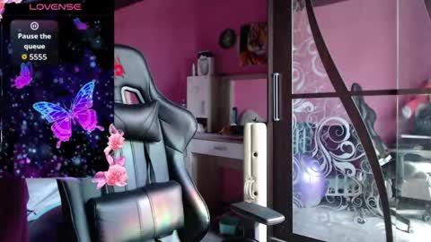 smile_cute_fox online show from 04-06-26, 04:46