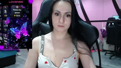 smile_cute_fox online show from 04-09-26, 12:43