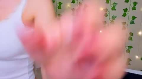 Snapshot of smile_forever_ chatting on 08-07-26, 09:17 Bella online show from 08-07-26, 09:17