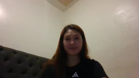 Snapshot of smilepinay chatting on 10-31-25, 03:35 SmilePinay online show from 10-31-25, 03:35