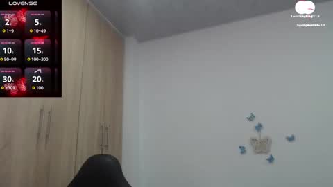 Snapshot of smilet_milf chatting on 02-08-25, 04:04 Smileth online show from 02-08-25, 04:04