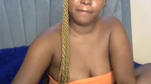 smiley_berry online show from 11-17-25, 08:58