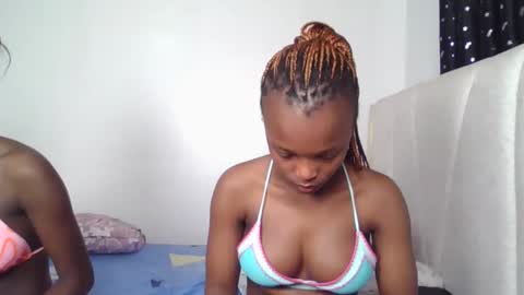 smiley luv1 online show from 01-12-26, 07:57