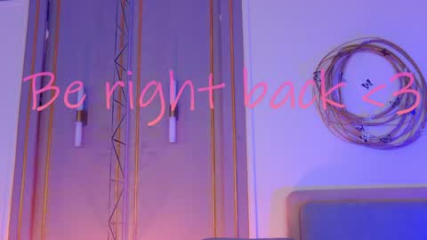 Snapshot of smiley_mia_ chatting on 02-01-25, 08:08 Mia online show from 02-01-25, 08:08