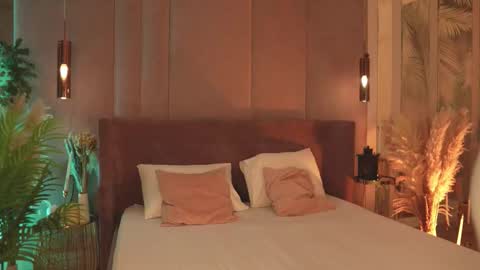 Mia online show from 03-13-26, 05:14