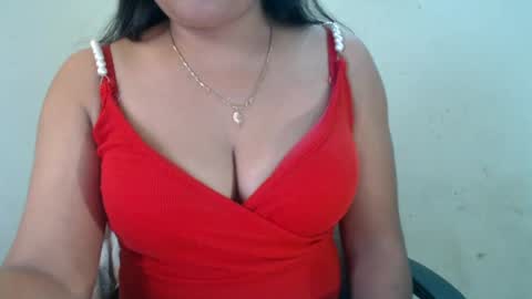 Snapshot of smiley_queen99 chatting on 08-04-26, 04:37 smiley online show from 08-04-26, 04:37