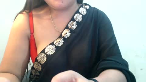 Snapshot of smiley_queen99 chatting on 08-06-26, 03:14 smiley online show from 08-06-26, 03:14