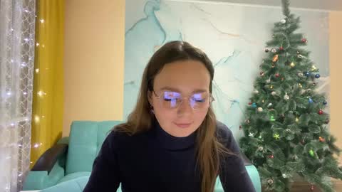 smiling_riddle online show from 12-20-24, 08:34