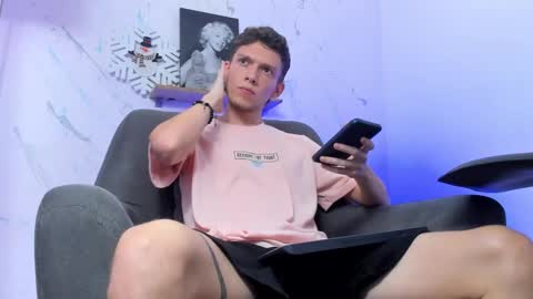 Snapshot of smitgrey chatting on 12-28-24, 07:54 SMIT online show from 12-28-24, 07:54