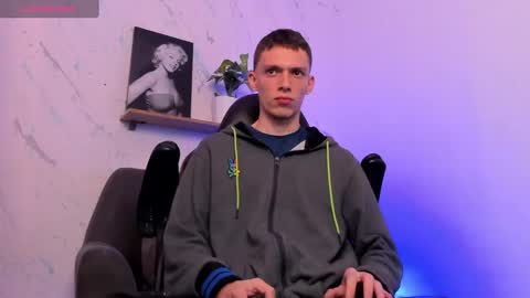 Snapshot of smitgrey chatting on 02-11-25, 09:25 SMIT online show from 02-11-25, 09:25