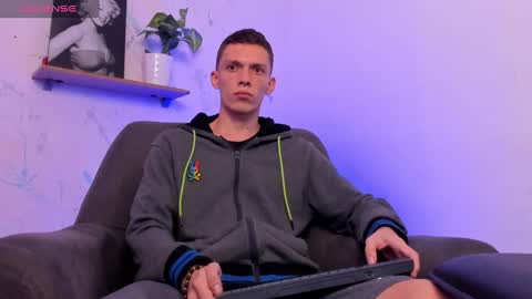 Snapshot of smitgrey chatting on 02-15-25, 05:51 SMIT online show from 02-15-25, 05:51