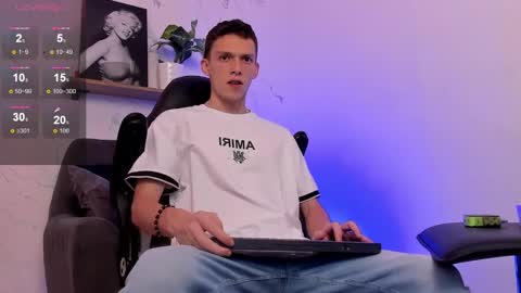 Snapshot of smitgrey chatting on 03-02-25, 08:05 SMIT online show from 03-02-25, 08:05