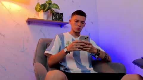 Snapshot of smitgrey chatting on 09-11-25, 04:56 SMIT online show from 09-11-25, 04:56