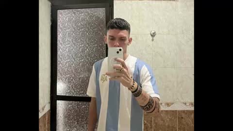 Snapshot of smitgrey chatting on 09-12-25, 05:51 SMIT online show from 09-12-25, 05:51