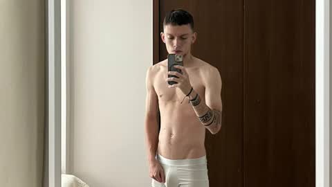 Snapshot of smitgrey chatting on 11-18-25, 09:08 SMIT online show from 11-18-25, 09:08