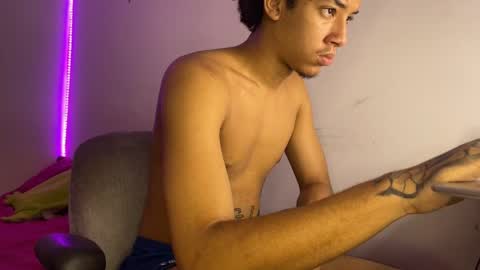 Snapshot of smith_kiki66 chatting on 05-26-26, 10:00 smith_kiki66 online show from 05-26-26, 10:00