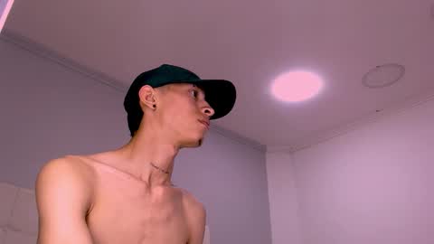 Mateo stiben online show from 11-09-25, 07:12