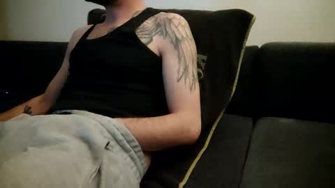 Snapshot of smokeandwatching chatting on 01-22-25, 05:05 Smokeandwatching online show from 01-22-25, 05:05