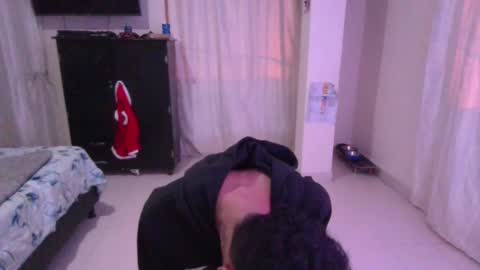 Snapshot of smoker00teddybear chatting on 12-21-24, 08:39 teddy online show from 12-21-24, 08:39